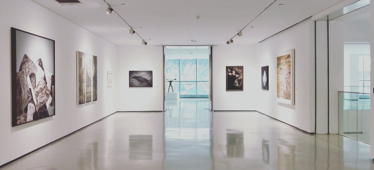 an empty gallery in miami